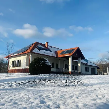 Csonkas Kuria Vendeghaz Zemplen Mogyoroska